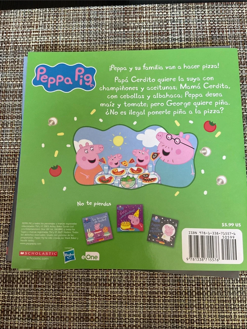 3 Peppa Pig Spanish books NWT